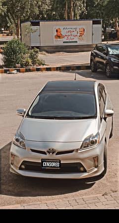 Toyota Prius s touring 2014