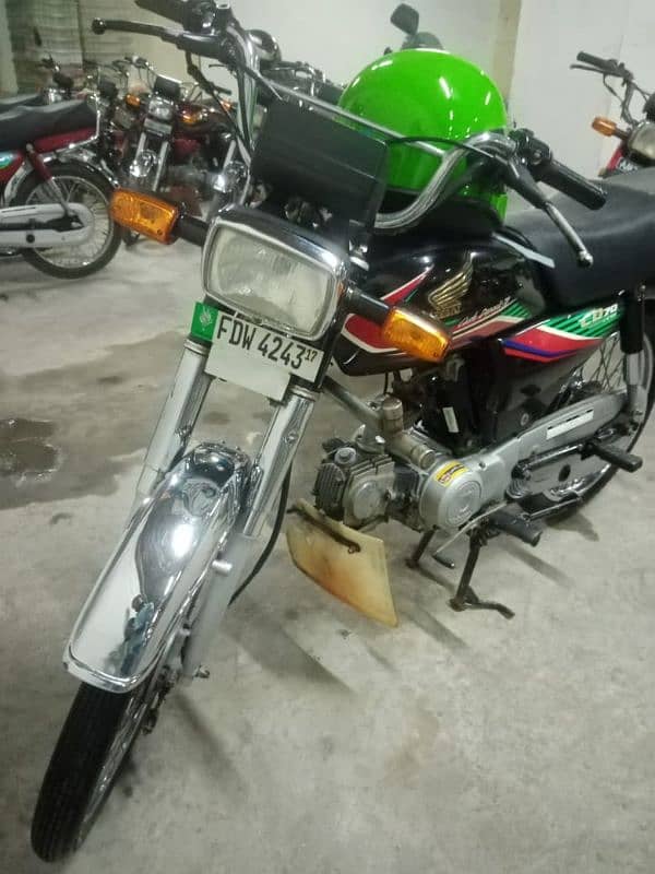 Honda CD 70 for sale Model 2017, Faisalabad Registration. 2