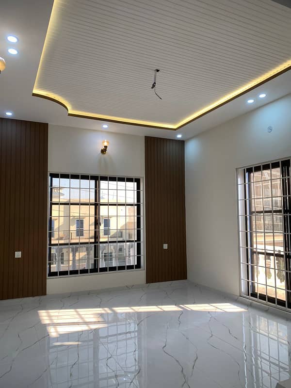 9 Marla Luxury Mansion Dream House for sale in Gulberg City, Sargodha 12