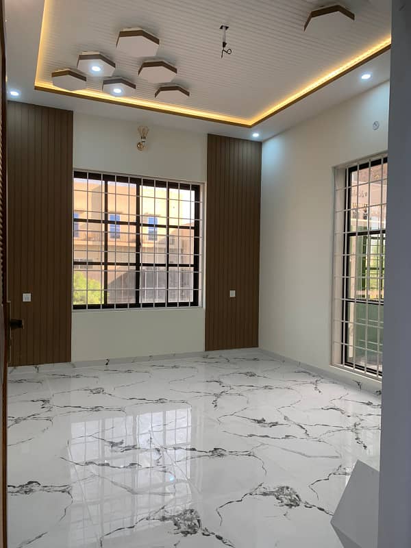 9 Marla Luxury Mansion Dream House for sale in Gulberg City, Sargodha 25