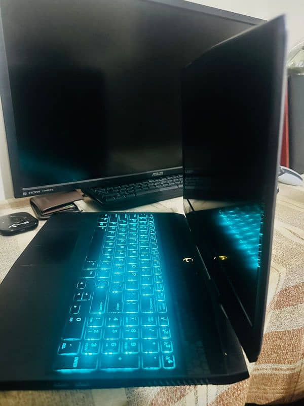 Alienware M15 - Core i7 -8th gen Gaming Laptop 2