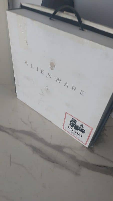 Alienware M15 - Core i7 -8th gen Gaming Laptop 4