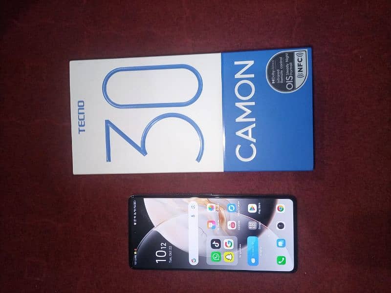 tecno camon 30 12+12 256 GB 4