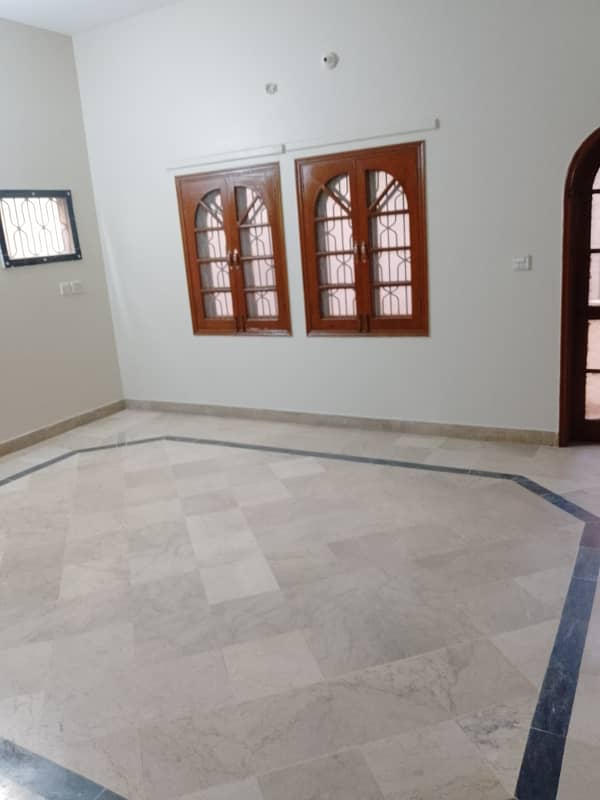 4 bed dd 1 floor with roof portion for rent 4