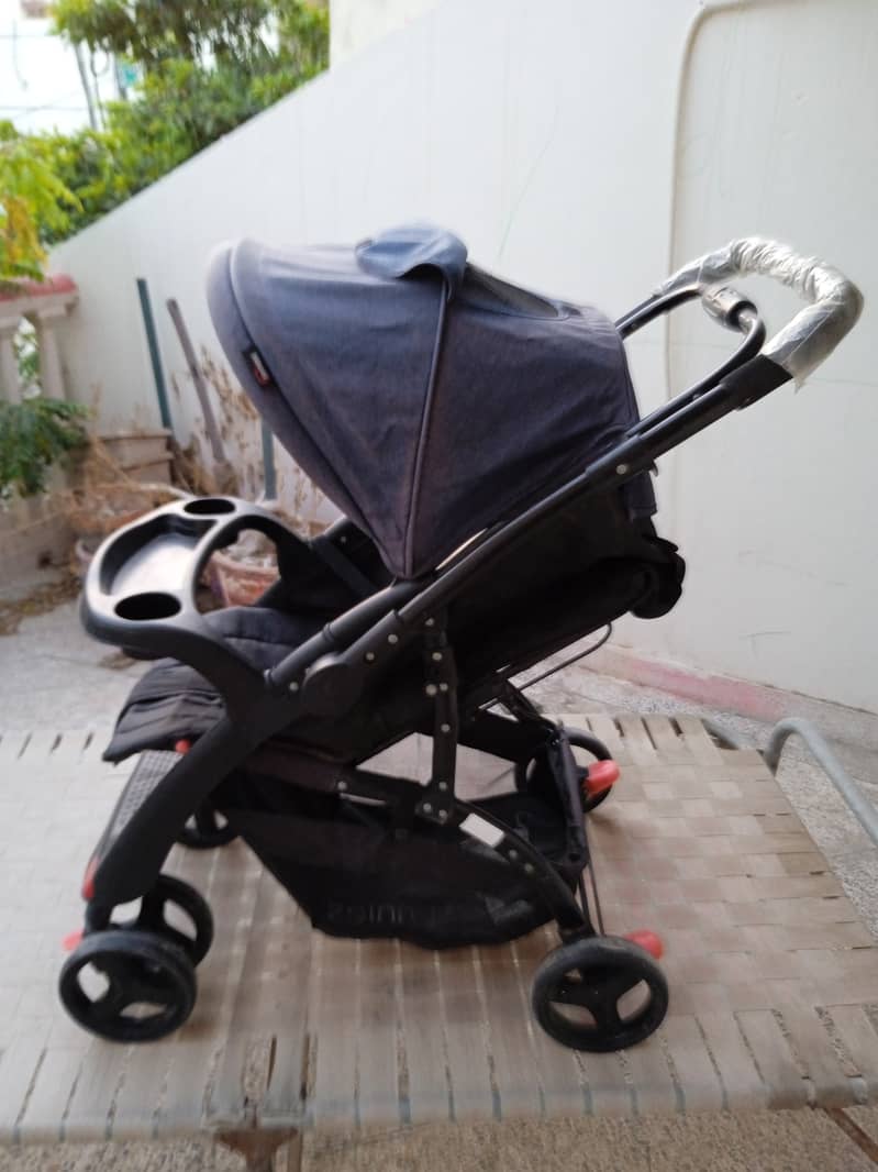 Tinnies stroller 1