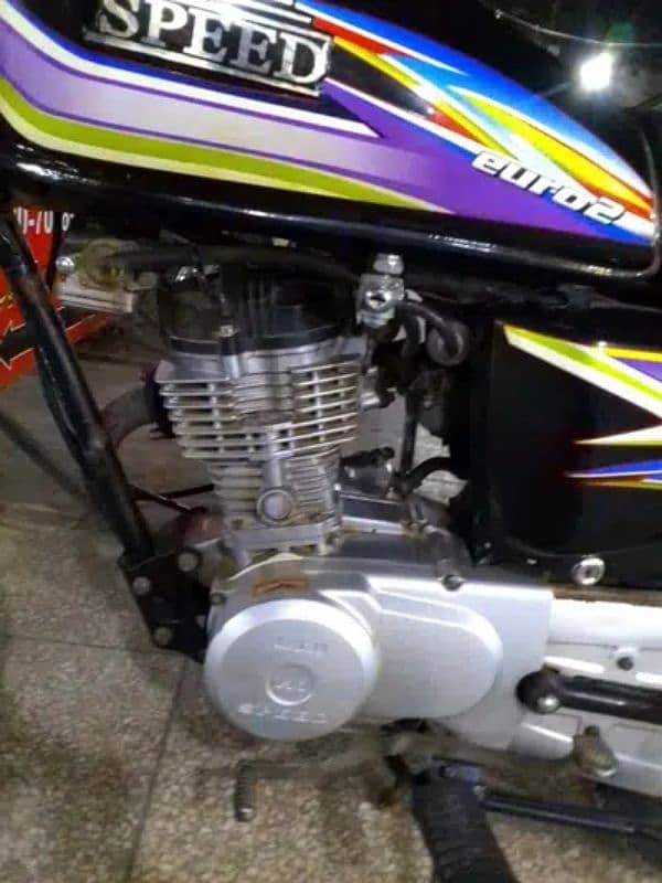 hi speed 125, 7000 km run only first owner  new condition 11000 final 4