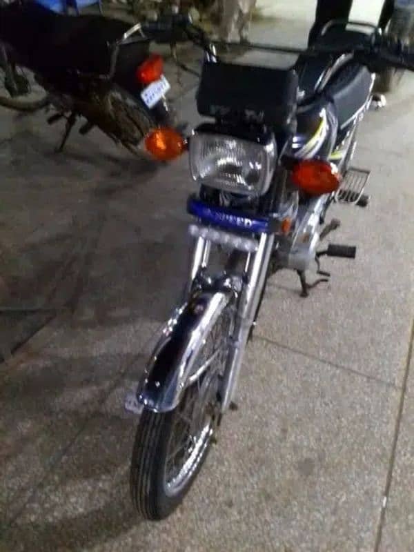 hi speed 125, 7000 km run only first owner  new condition 11000 final 6