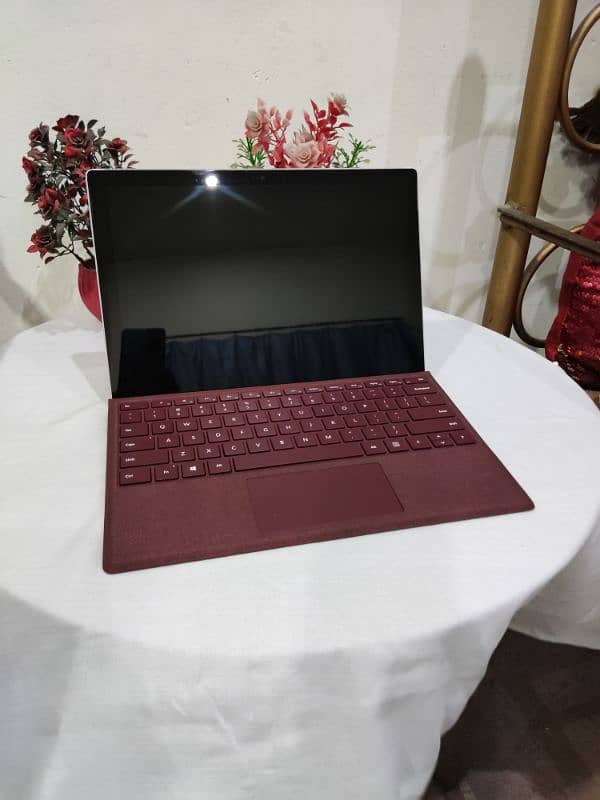 Surface Pro 5 - i5 7th Gen 5