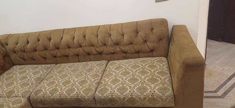 7 seater sofa , best quality, slithly used 0