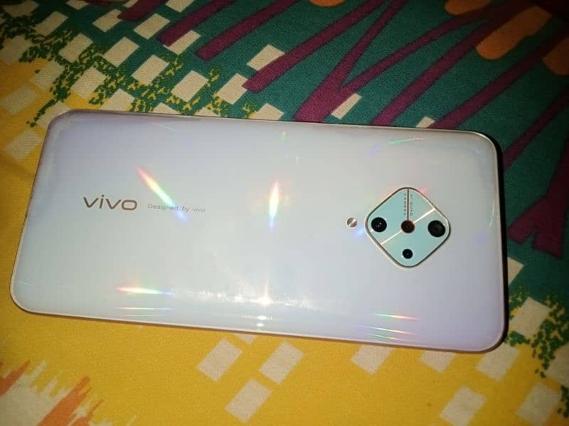 Vivo V2024 0