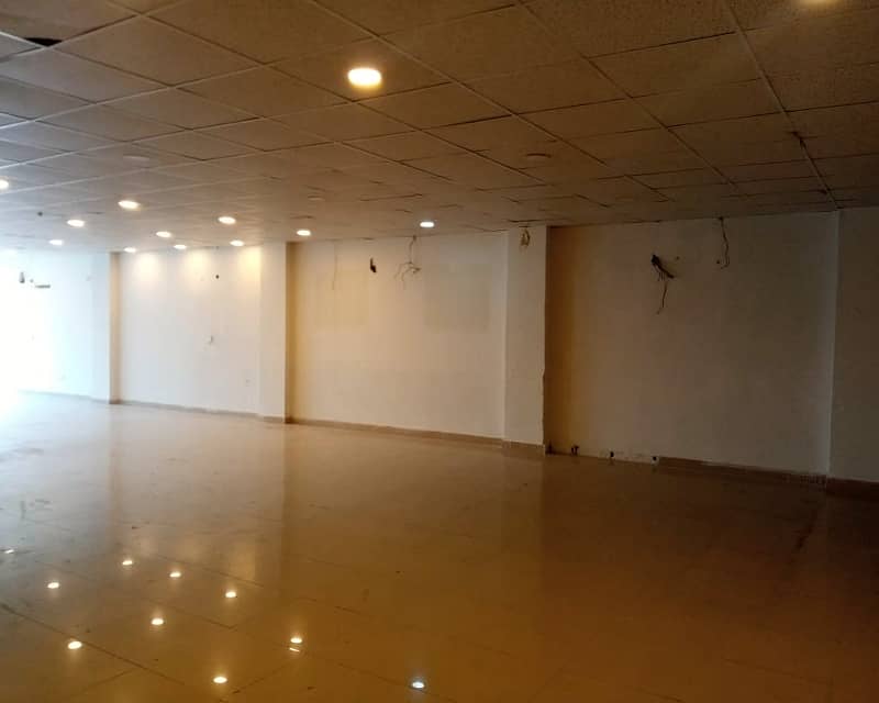 8 Marla Commercial Floor For Rent in DHA Phase 8 6