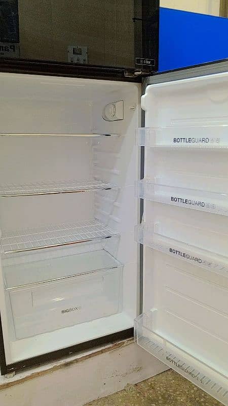 Haier New condition fridge 4