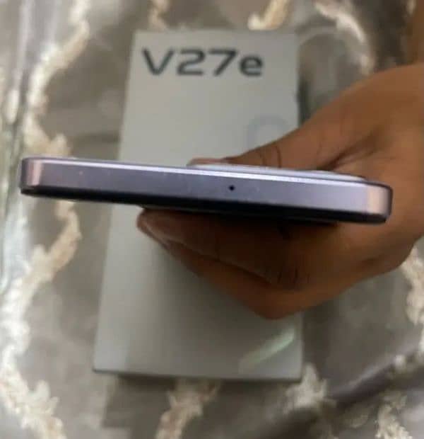 Vivo V27E 8+8/256 Full Box 10/10 condtion just like brand new phone 3