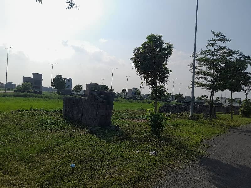 Prime Location 5 Marla Residential Plot Up For Sale In Ajwa City 10