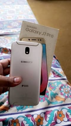 SAMSUNG J7 PRO