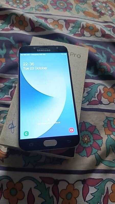 SAMSUNG J7 PRO 6