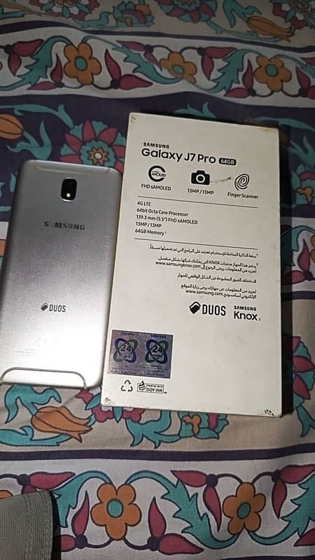 SAMSUNG J7 PRO 7