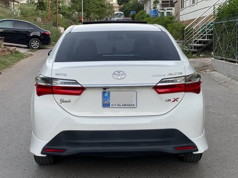 Toyota Corolla Altis Grande 2018 3