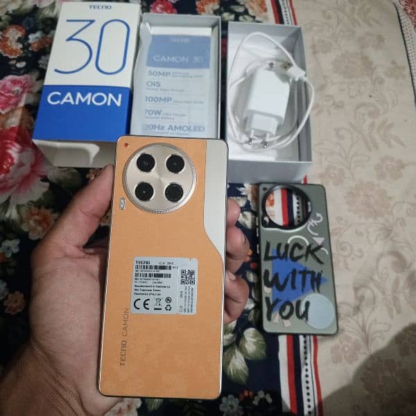 techno camon 30  16 . . 256 GB slightly 10 to 15 day use 11