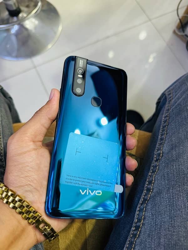 vivo V15 POP UP CAMERA 8GB 256GB 2