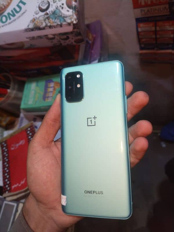 one plus 8t  12+256 1