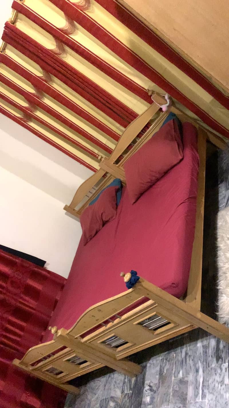 (Urgent) 2 single bed with 2 molty foam mattress 2