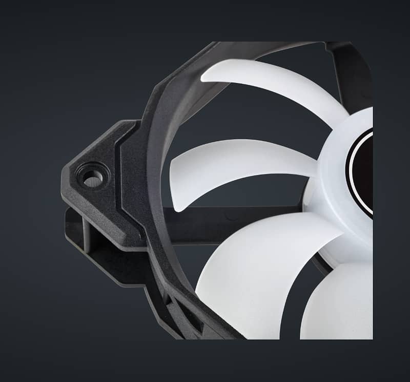 CORSAIR Air Series AF120 LED Case Fan White Triple FAN Pack 5