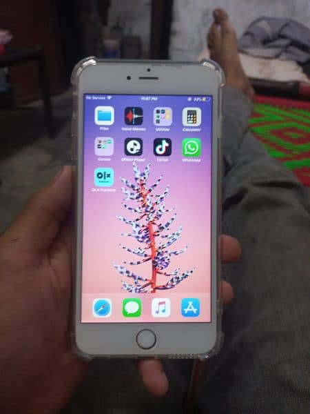 Iphone 6 plus good condition neat and clean non pta 2