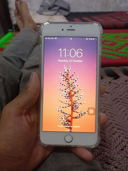 Iphone 6 plus good condition neat and clean non pta 4