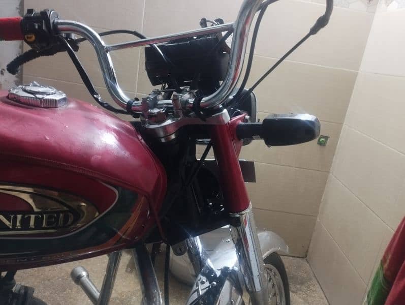 United bike rare used geniune condition 22 model islamabad registered 6