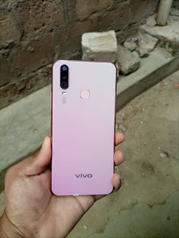 Vivo Y17 5