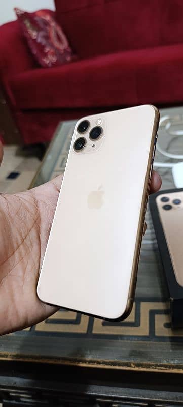 Iphone 11 pro PTA 2