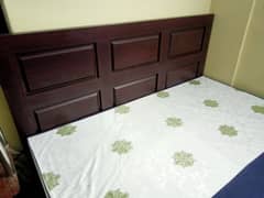 king size bed with mattress one day use