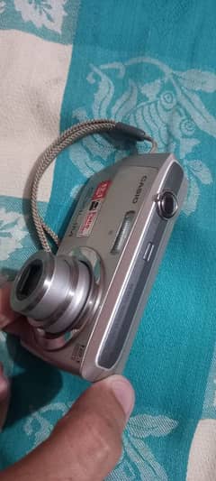 Casio Exilim z-16 Digital camera for sale