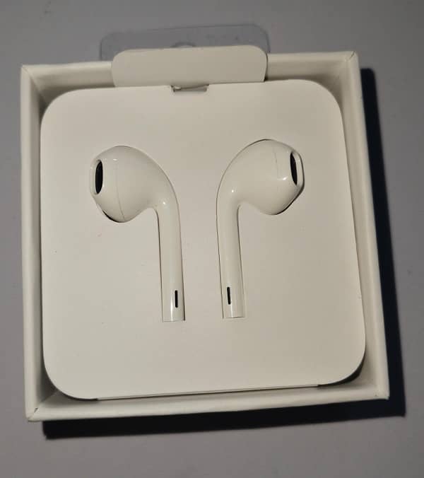 Brand New Apple Earpods with Lightning Connector - Sealed Pack 2