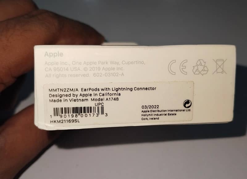 Brand New Apple Earpods with Lightning Connector - Sealed Pack 3