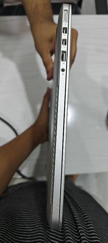 MacBook Pro model 2013 3