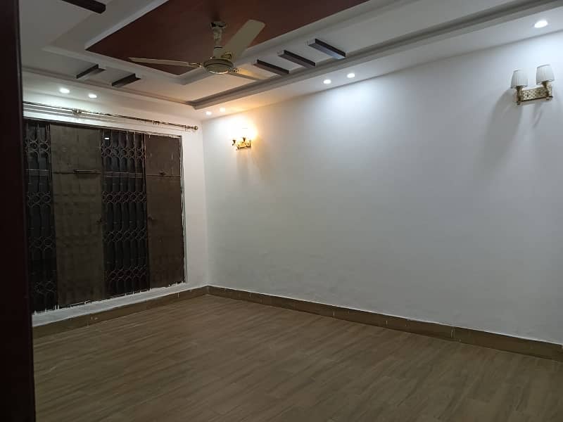 7,5 Marla Lower Portion For Rent F2 Block Johar Town 2