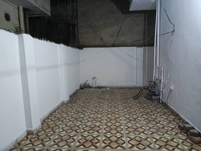 7,5 Marla Lower Portion For Rent F2 Block Johar Town 10