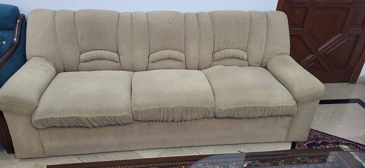 Comfortable 3-Seater Sofa Set for Sale – Great Condition! 2