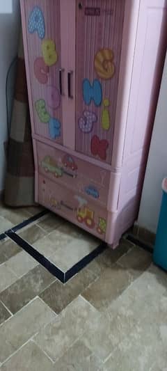 Pink wardrobe for sale 0