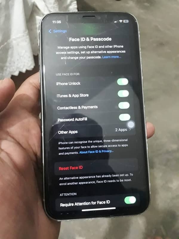 iPhone 11 64gb factory unlock all sims working 5