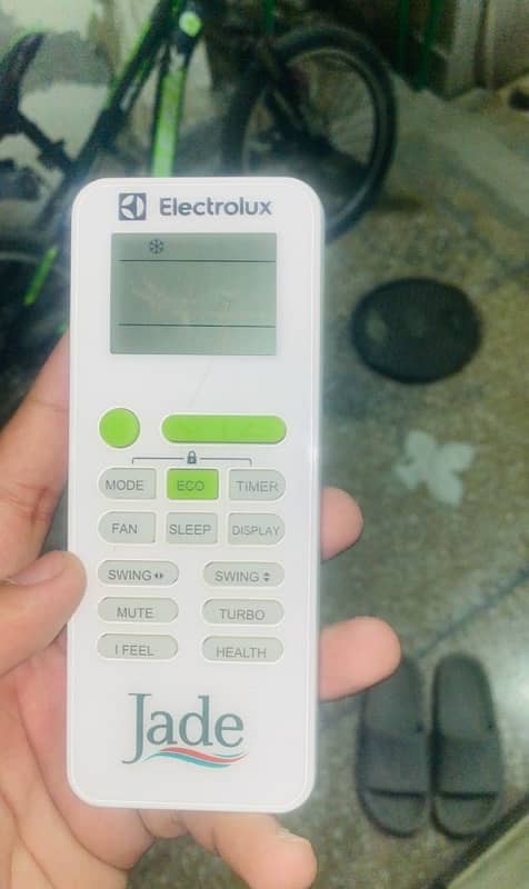 Slightly Used  only 7 Months Electrolux Jade 1.5 ton 6