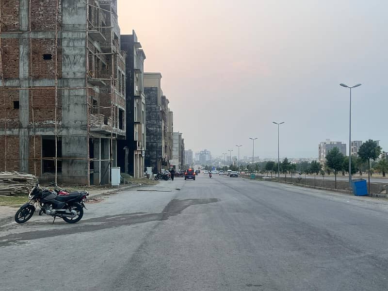 5Marla Semi Devolp Plot for sale Bahria Town Orchard Block 8