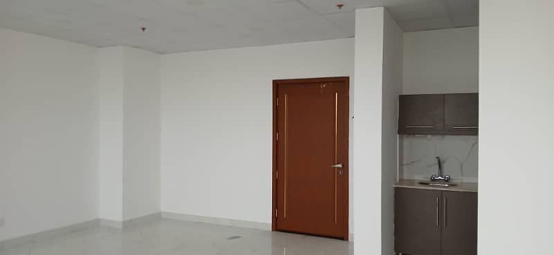 248 Square Feet Office Space Available In Gulberg Grand Square Mall, Lahore. 10