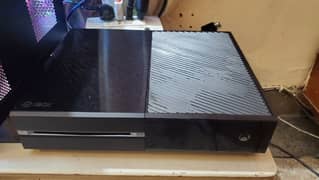 xbox one with controller and 2 original CDs