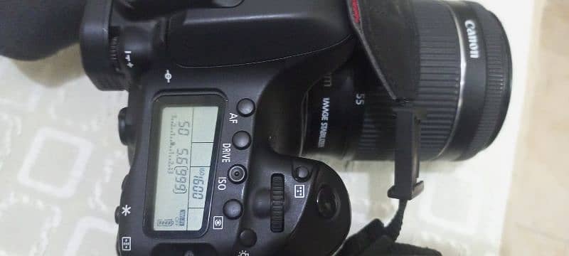 CANON 80D 10/10 6