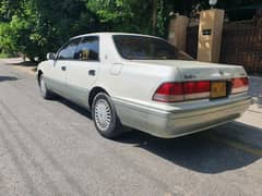 Diesel Toyota Crown 007 number. . 12km/liter. DHA. Whatsapp only