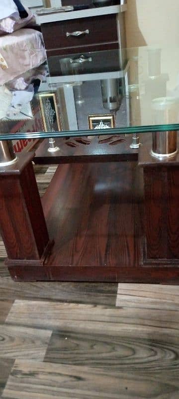 A beautiful table for sale 2