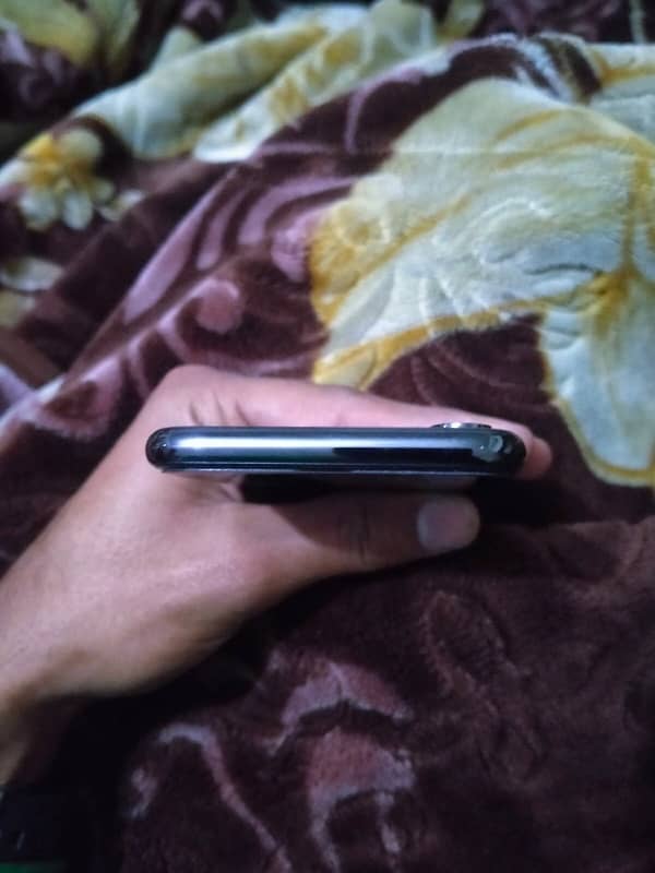 iphone X non PTA 4